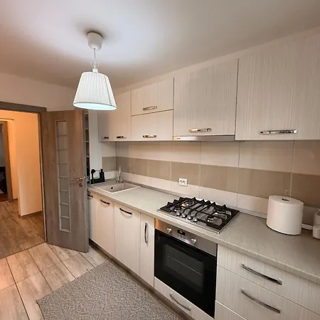 Cozy Center 3 *